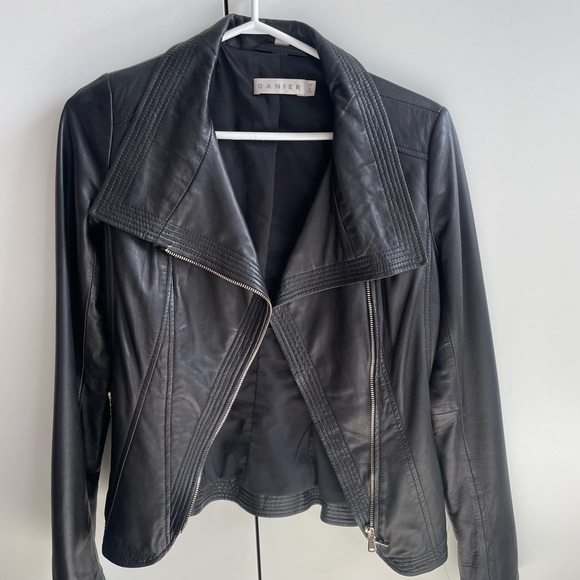 Like new leather jacket - Picture 1 of 1